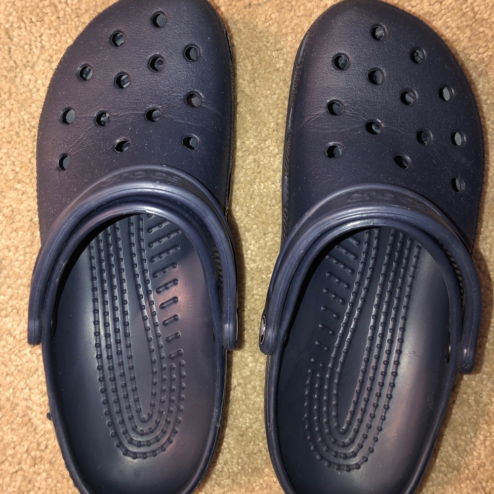 NAVY BLUE CROCS WOMENS SIZE 11